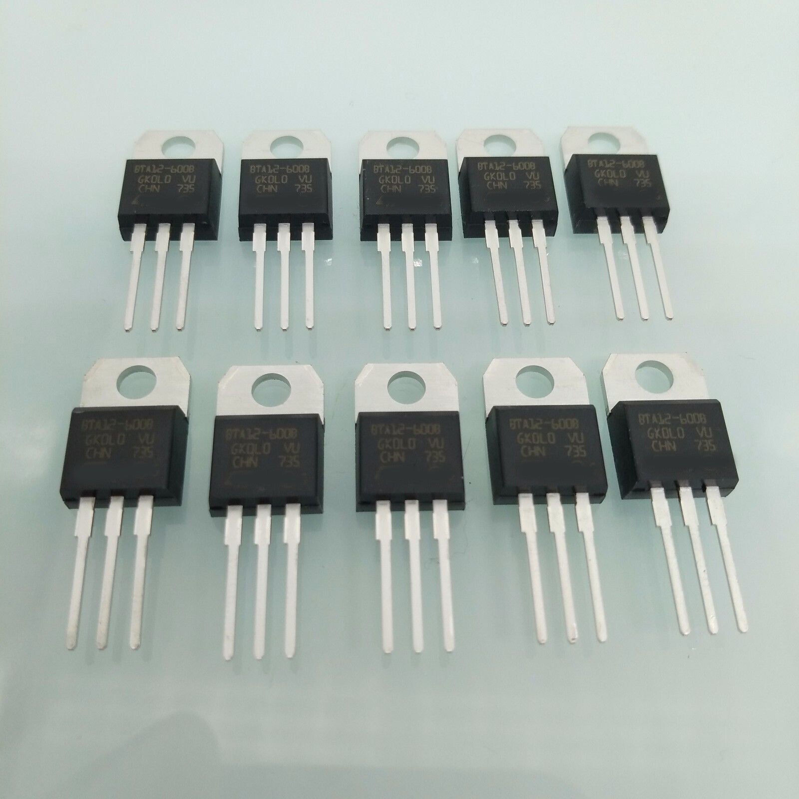US Stock 10pcs BTA12-600B BTA12 TRIAC 600V 12A TO-220AB