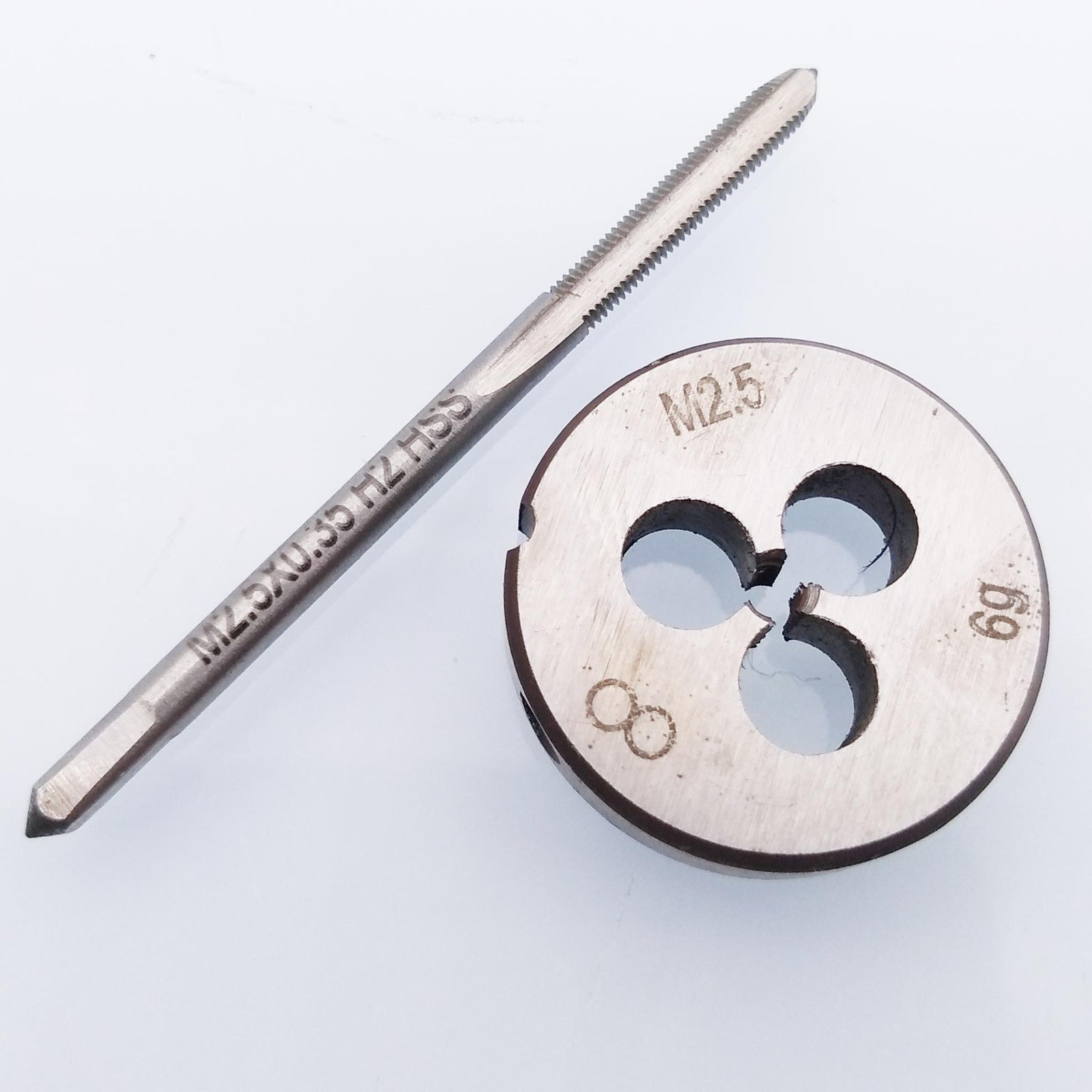 AU Stock HSS M2.5 x 0.35mm Tap & M2.5 x 0.35mm Die Metric Thread Right Hand