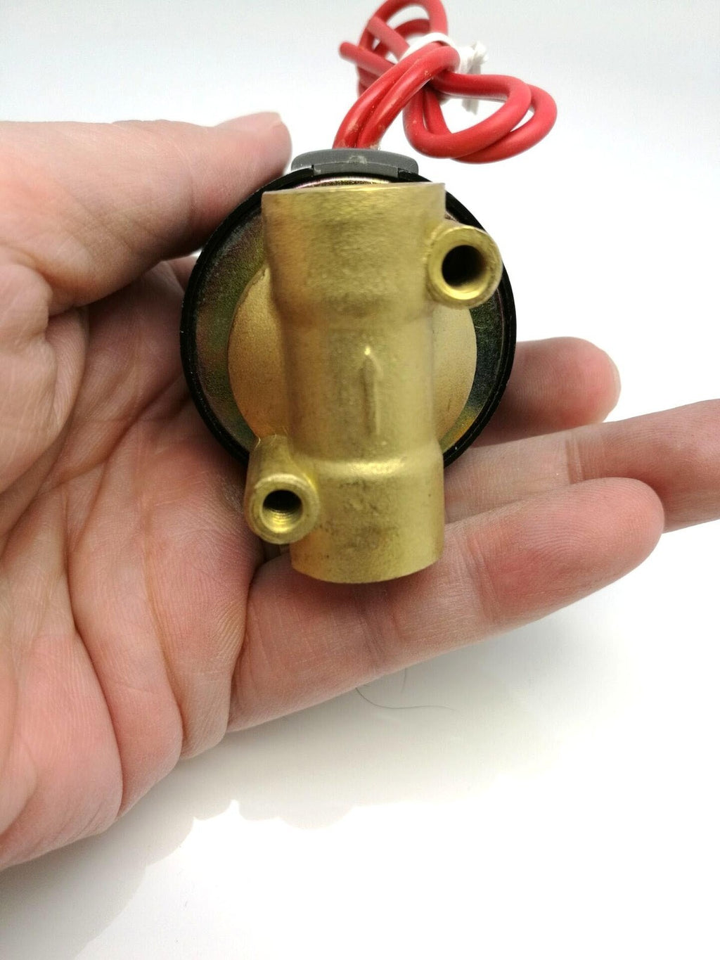 US Stock 110v AC 1/4" Electric Solenoid Valve Diesel Gas Water Air 2W-025-08 NC