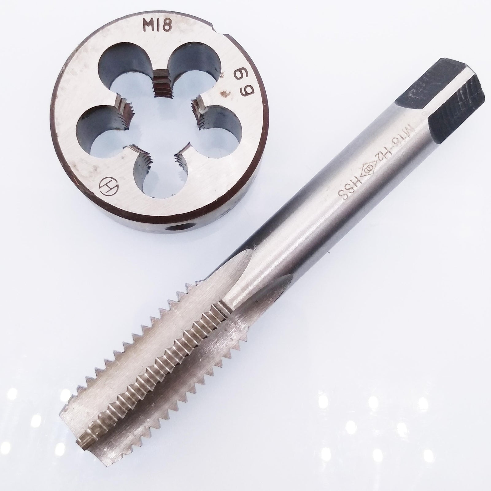 US Stock HSS M18 x 2.5mm Tap & M18 x 2.5mm Die Metric Thread Right Hand