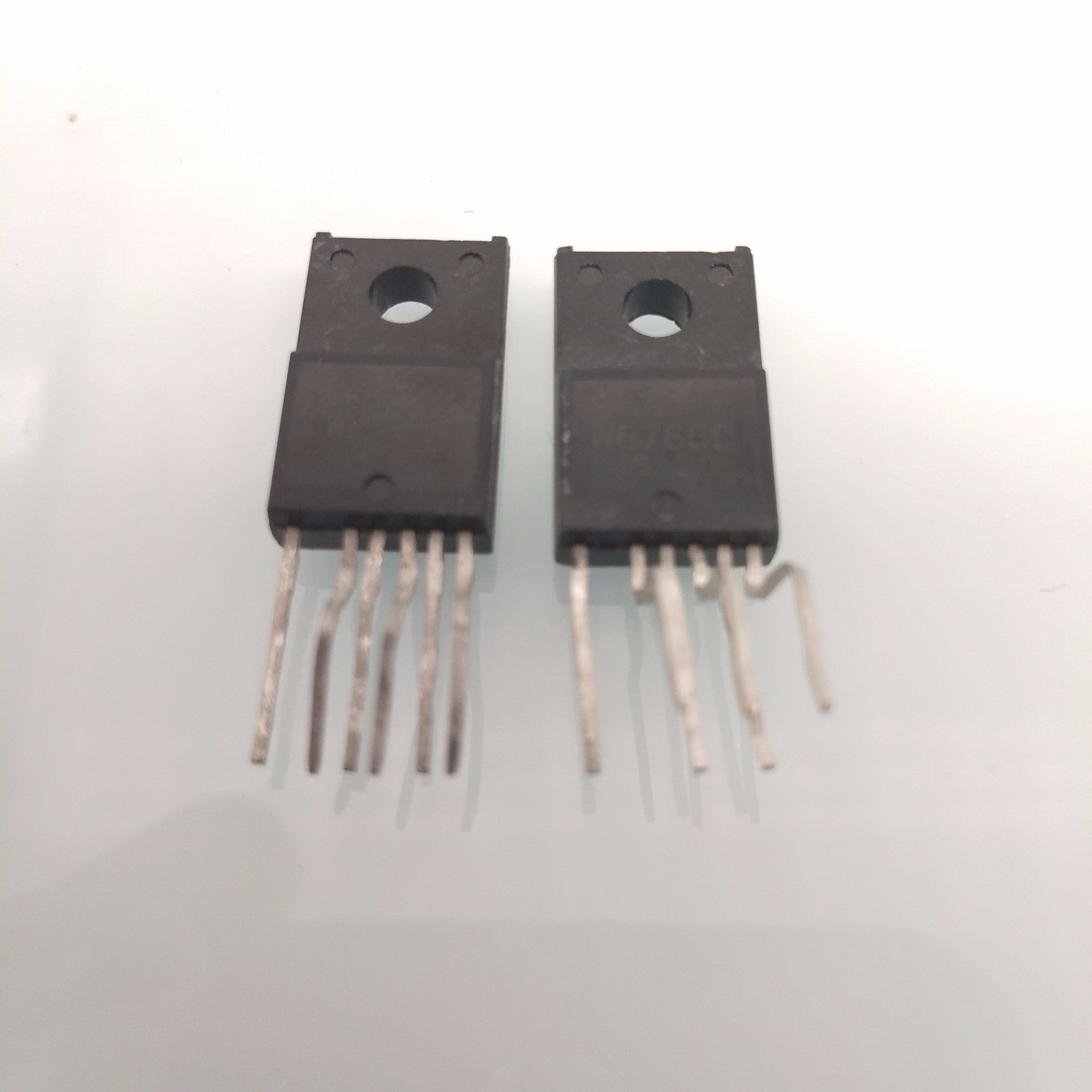 US Stock 2pcs STRW6765 STR6765N POWER REGULATOR IC TO-220