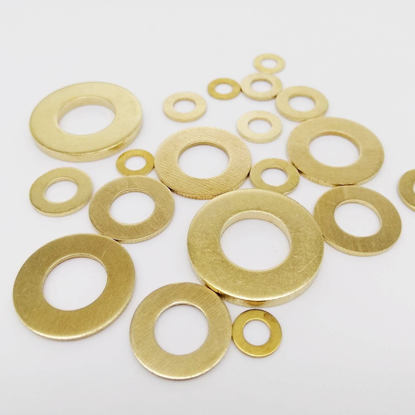 50pcs M2 x 5mm x 0.4mm Solid Brass Flat Washer Plain Gasket Pad