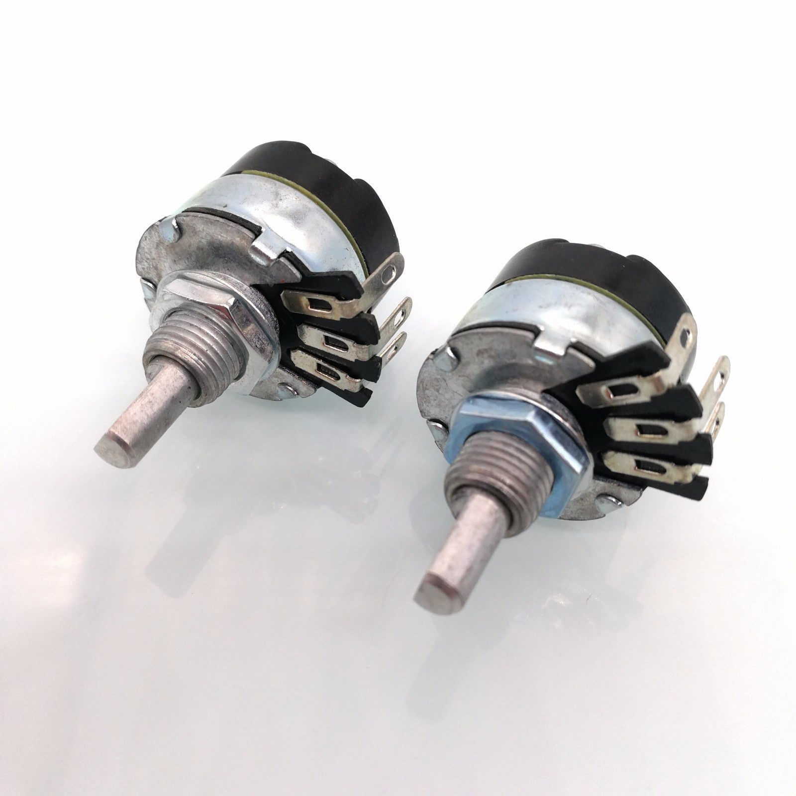 US Stock 2pcs 47K ohm A47K Logarithmic Nolinear Potentiometer 2W Switch WH134-2