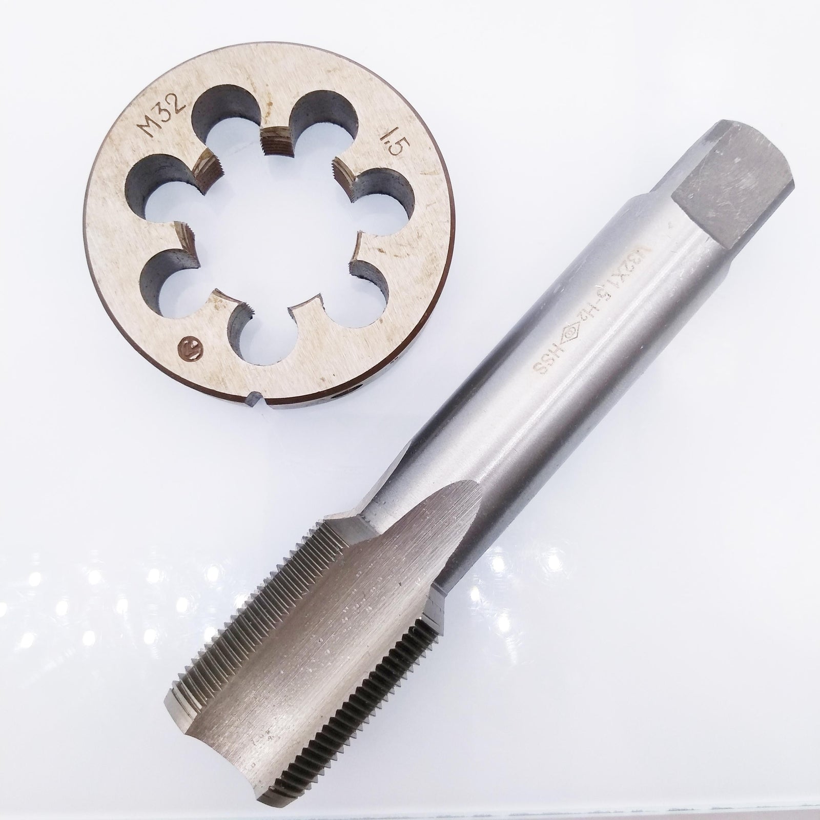 US Stock HSS M32 x 1.5mm Tap & M32 x 1.5mm Die Metric Thread Right Hand