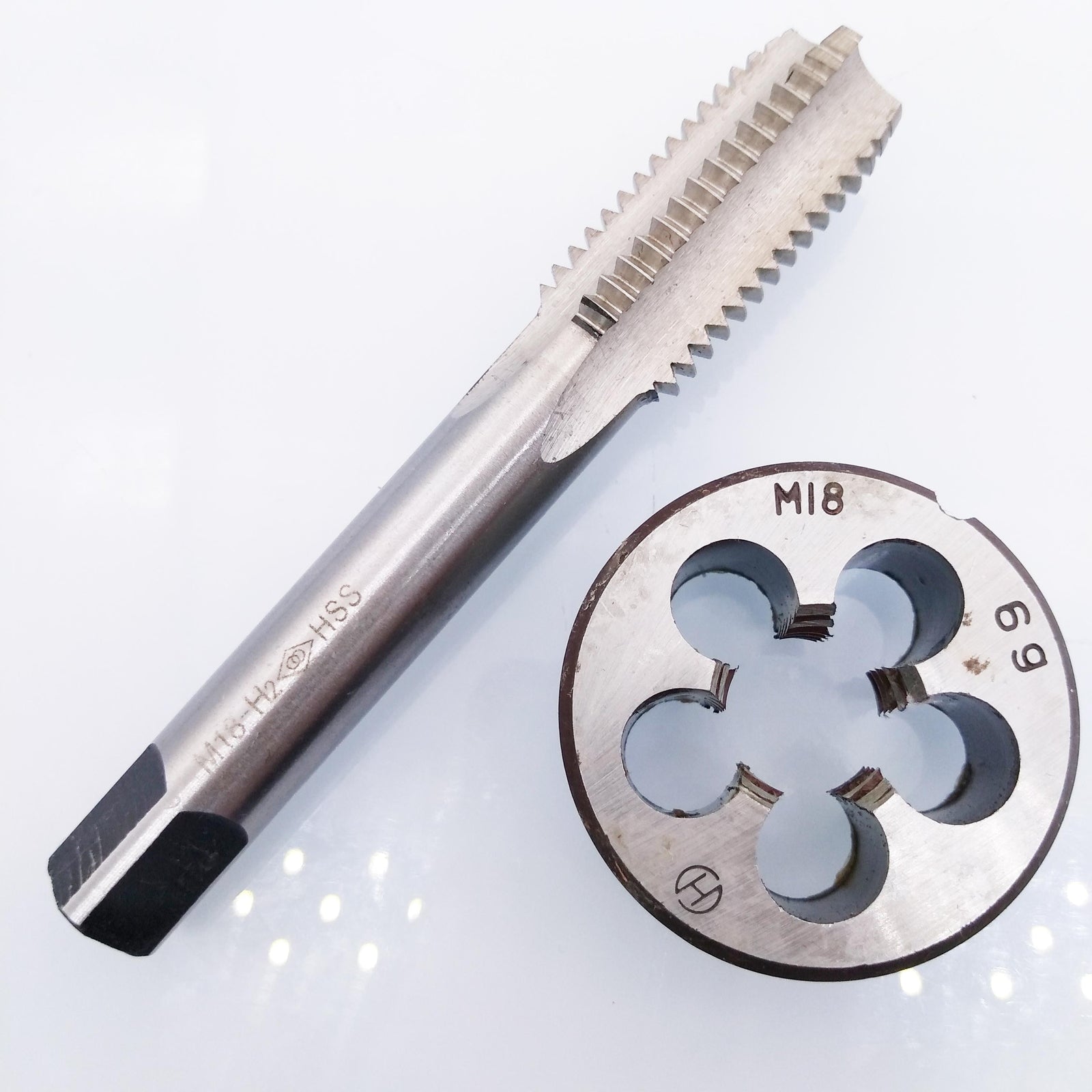 US Stock HSS M18 x 2.5mm Tap & M18 x 2.5mm Die Metric Thread Right Hand