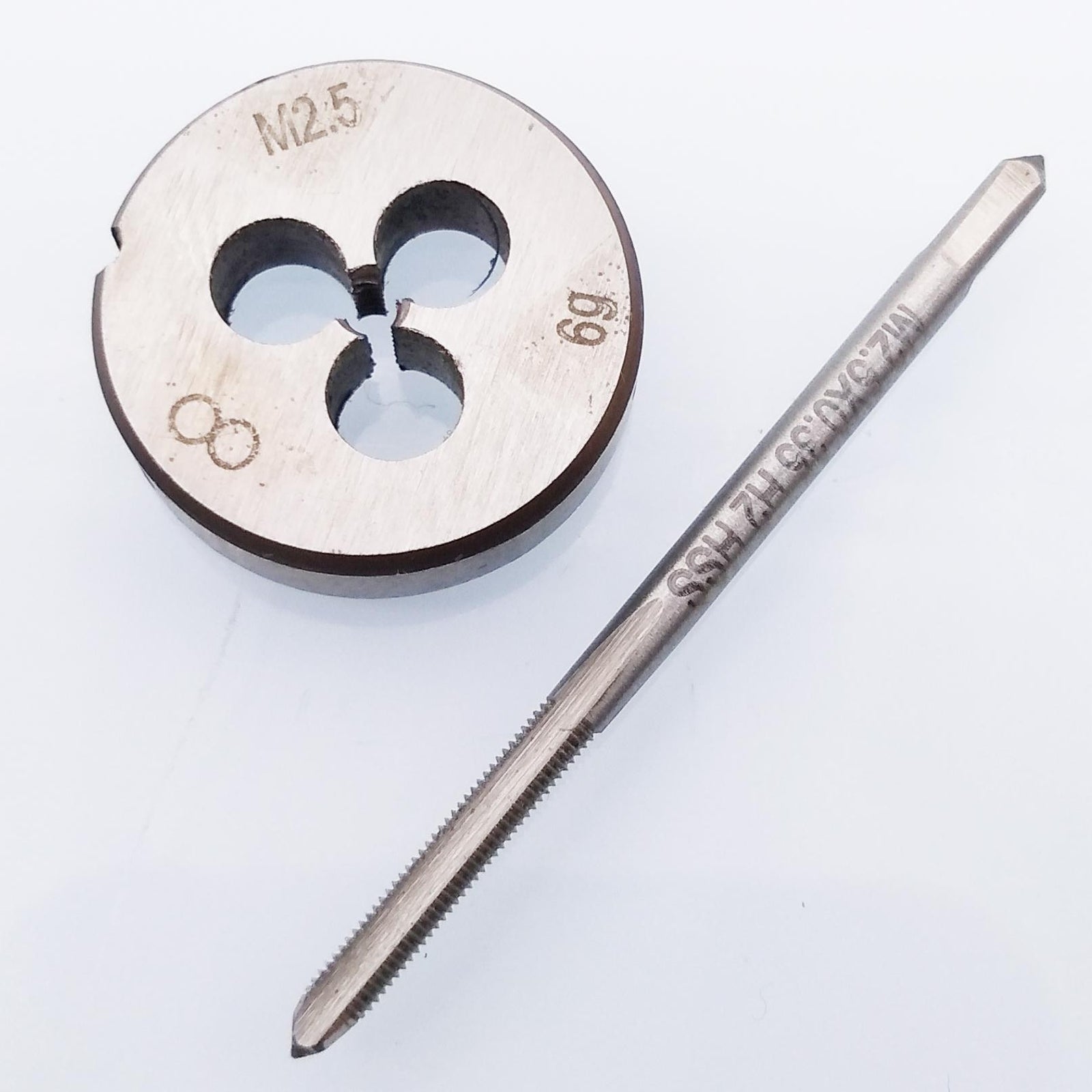 AU Stock HSS M2.5 x 0.35mm Tap & M2.5 x 0.35mm Die Metric Thread Right Hand